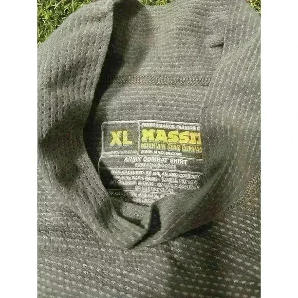 Massif Army Combat Shirt Mens XL Green Digital Camo Stretch Compression NWT - Picture 5 of 8